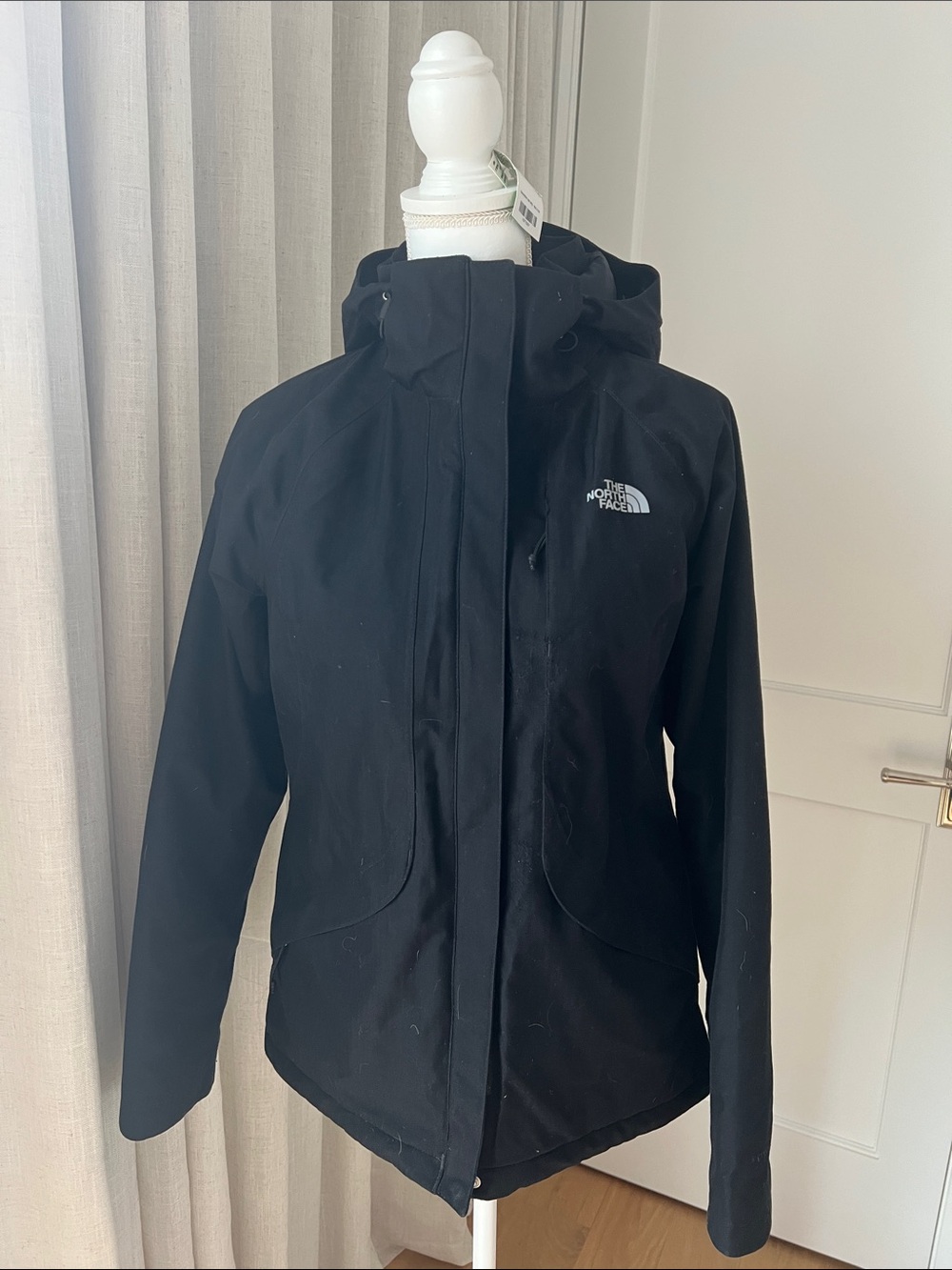 The North Face Women’s Dryvent Inlux Insulated Jacket in Black